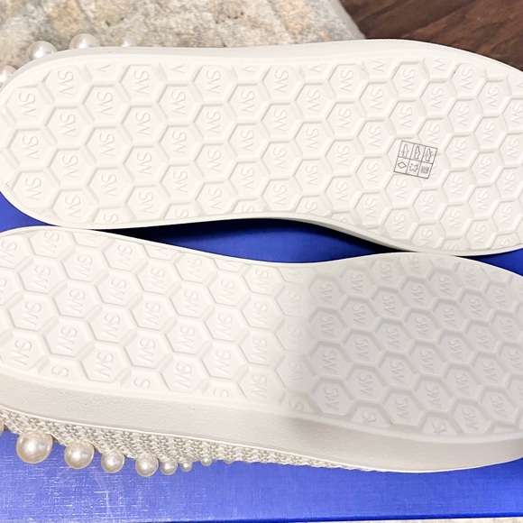 ✨RARE ✨NIB Stuart Weitzman Goldie Raffia Studded Sneakers - Picture 5 of 6